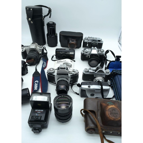 2523 - Collection Camera equipment Canon, Zorki etc (Qty).