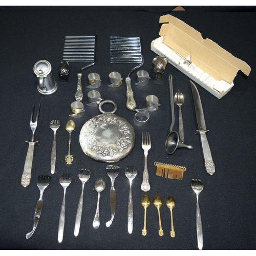 2567 - Miscellaneous collection of silver plated items, flat wear etc Qty.