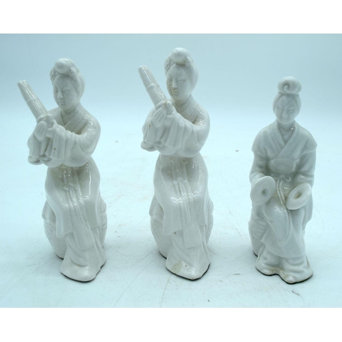 2602 - Five Chinese Blanc de Chine figures 15cm (5)