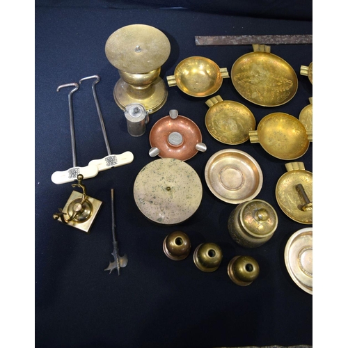 2664 - A collection of brass, bronze and metal items , candle holders, boxes, dishes light fittings etc (Qt... 