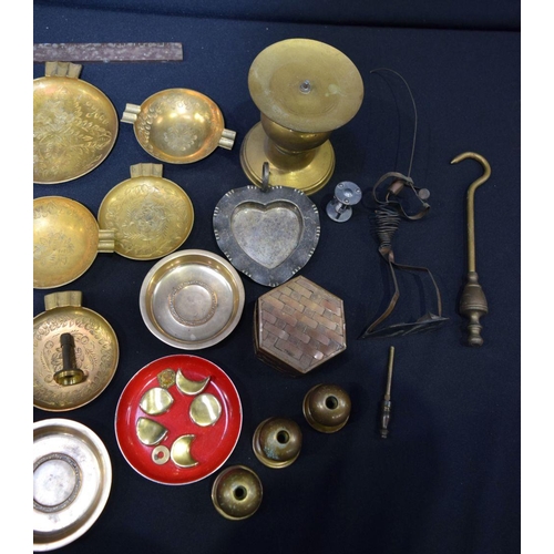 2664 - A collection of brass, bronze and metal items , candle holders, boxes, dishes light fittings etc (Qt... 