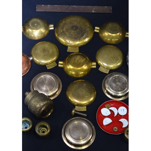 2664 - A collection of brass, bronze and metal items , candle holders, boxes, dishes light fittings etc (Qt... 