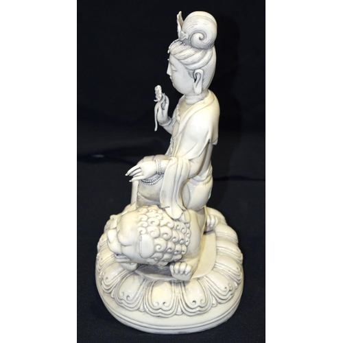 2678 - Chinese Dehua Blanc de chine Guanyin 33cm.