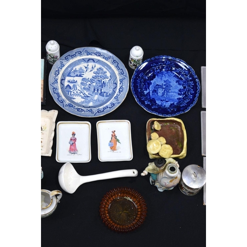 2702 - A collection of English and continental ceramic items Qty.