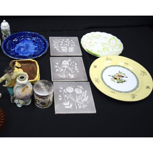 2702 - A collection of English and continental ceramic items Qty.