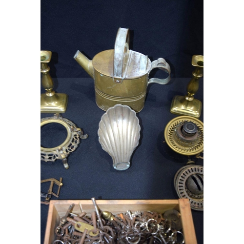 2706 - Collection of metal/brass items lamp fittings, candlesticks , watering can, keys etc Qty .