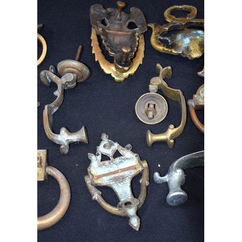 2707 - Collection of vintage brass door knockers . Qty.