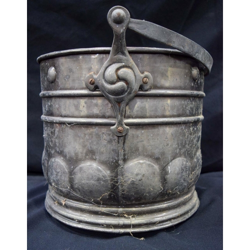 2835 - A Mixed metal bucket finished with plate 29 x 27cm.