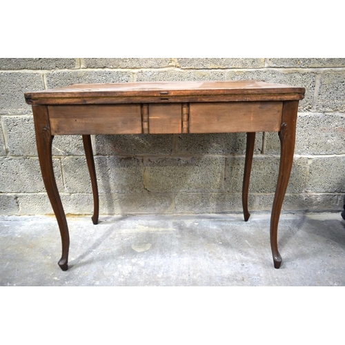 2856 - A George III mahogany folding  card Table 97 x 45 x 75 cm.