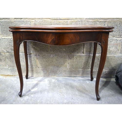 2856 - A George III mahogany folding  card Table 97 x 45 x 75 cm.