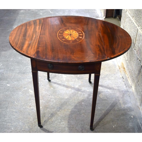 2858 - A George III mahogany shell inlaid drop flat table 91 x 77 x 70 cm.