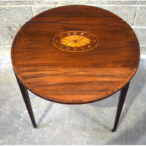 2858 - A George III mahogany shell inlaid drop flat table 91 x 77 x 70 cm.