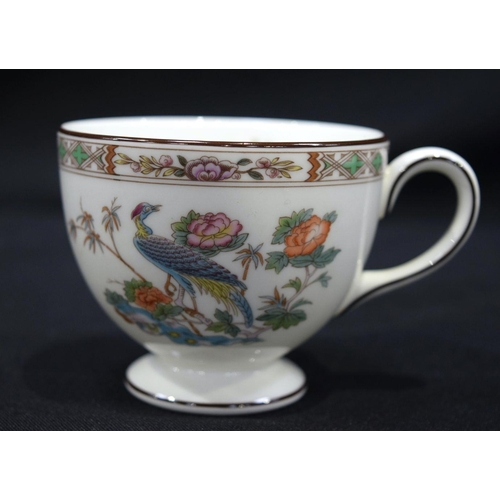 2909 - A Wedgwood bone china Tea set (26).