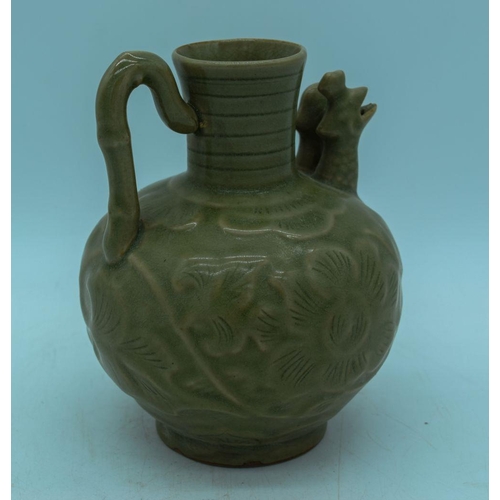 2986 - A Chinese Yaozhou celadon ware wine pot 15cm.