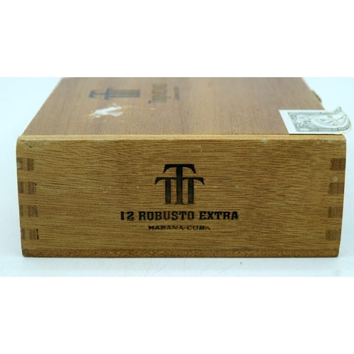 2915 - TTT Trinidad boxed Cuban cigars (24).