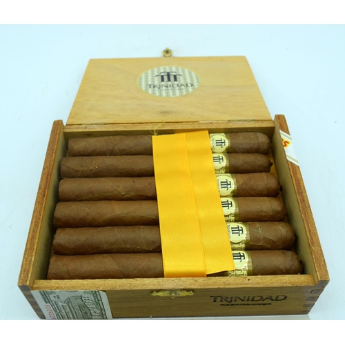 2915 - TTT Trinidad boxed Cuban cigars (24).