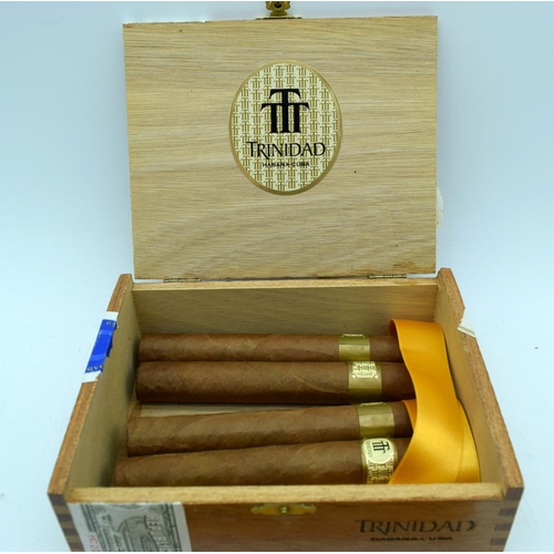 2915 - TTT Trinidad boxed Cuban cigars (24).