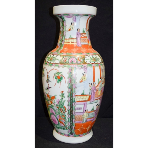 3010 - A large Chinese Famille verte vase 47cm.