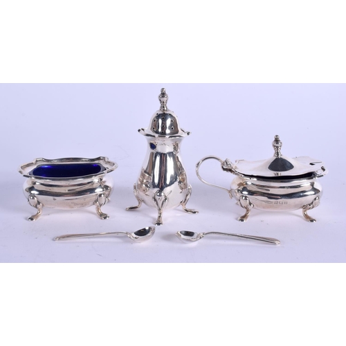 801 - A 1940S SILVER CRUET SET. Birmingham 1944. Silver 114 grams. (5)