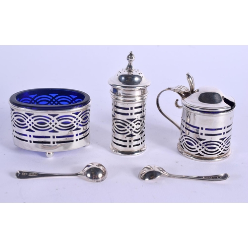 803 - AN ART DECO SILVER CRUET SET. Birmingham 1918. Silver 106 grams. (5)