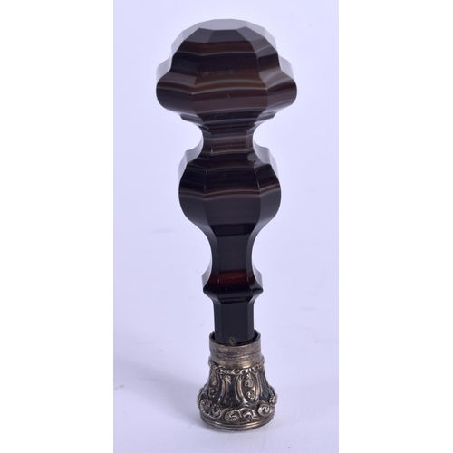 895 - AN ANTIQUE BANDED AGATE SEAL. 8.5 cm high.