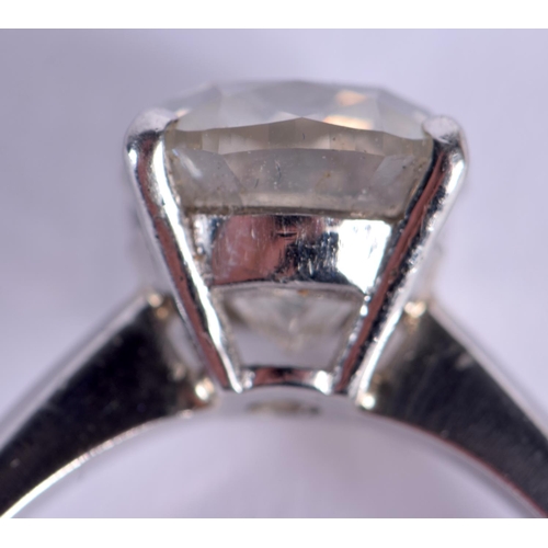 902 - AN 18CT WHITE GOLD AND DIAMOND SOLITAIRE RING of approx 3 cts, G/H colour, Vs2. N.