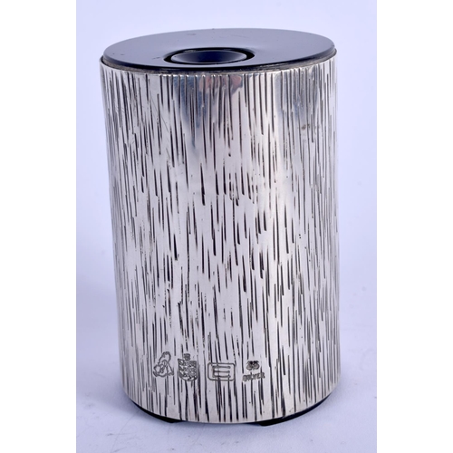 853 - A STYLISH BARK EFFECT SILVER CASED LIGHTER. 320 grams overall. 8 cm x 5 cm.