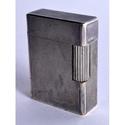 865 - A FRENCH ST DUPONT LIGHTER. 4.5 cm x 3.5 cm.