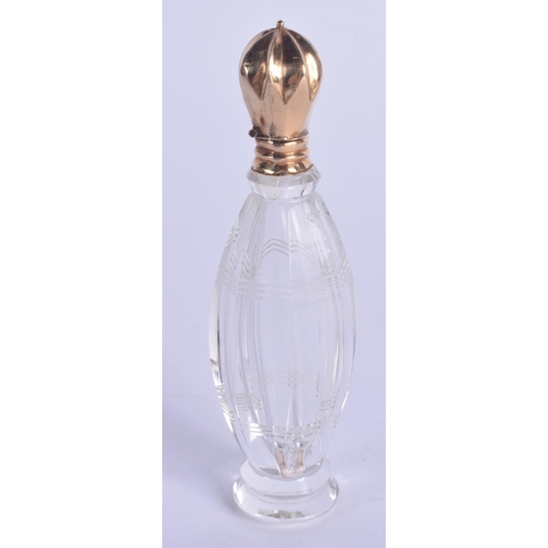 892 - A FRENCH 18CT GOLD AND CRYSTAL SCENT BOTTLE. 9.5 cm high.