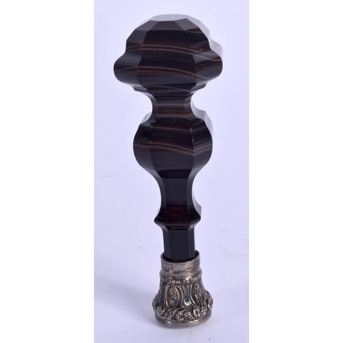 895 - AN ANTIQUE BANDED AGATE SEAL. 8.5 cm high.