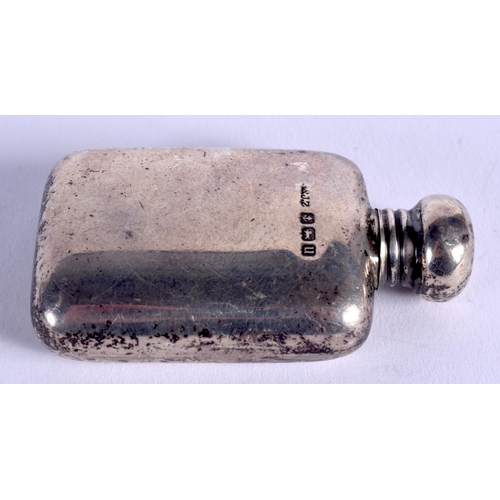 898 - AN ANTIQUE MINIATURE SILVER SCENT BOTTLE. 20 grams. 5 cm x 3.25 cm.