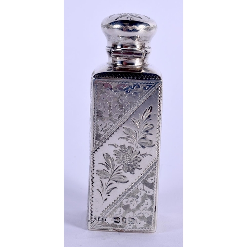 908 - A STYLISH ENGLISH SILVER SCENT BOTTLE. 67 grams. 7 cm high.