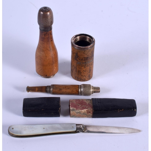 947 - AN ANTIQUE JERUSALEM OLIVEWOOD COMBINATION BOX together with a silver fruit knife. Largest 12 cm lon... 