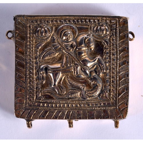 988 - A 19TH CENTURY CONTINENTAL YELLOW METAL SAINT ICON BOX. 61 grams. 5.5 cm square