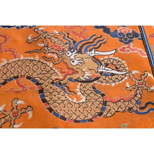 2165 - A LARGE 17TH/18TH CENTURY CHINESE SILK EMBROIDERED BROCADE PANEL Ming/Qing, decorated with dragons. ... 