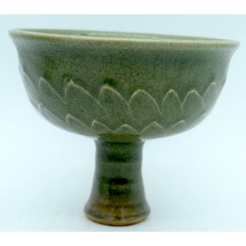 11 - AN 18TH CENTURY CHINESE EXPORT FAMILLE ROSE HELMET FORM JUG Qianlong, together with a Chinese vase &... 