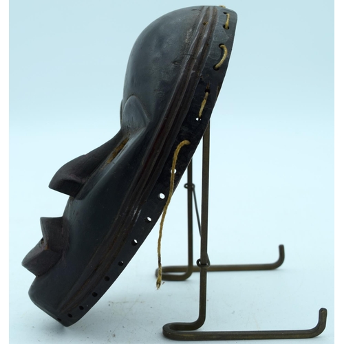 16 - AFRICAN TRIBAL DAN GUHYELEY MASK, IVORY COAST.  23cm x 13cm