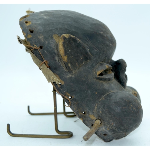 17 - AFRICAN TRIBAL OGONI MASK, NIGERIA.  25cm x 17cm