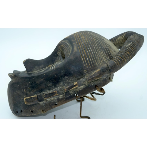 57 - AFRICAN TRIBAL SENUFO KPELIE, IVORY COAST.  40cm x 25cm