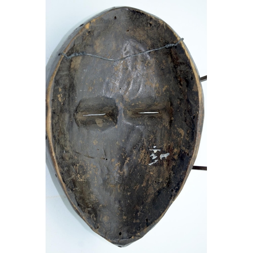 8 - AFRICAN TRIBAL DAN YAKOBA MASK, LIBERIA.  25cm x 16cm