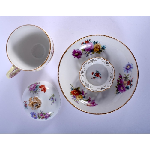 102 - A FINE AND RARE 19TH CENTURY KPM BERLIN TREMBLEUSE PORCELAIN CUP COVER AND SAUCER with unusual mould... 