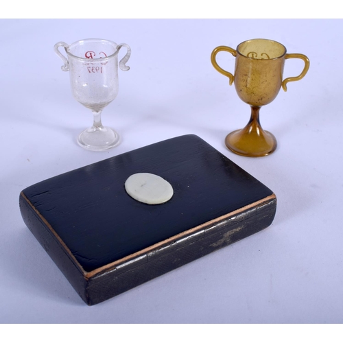 1050 - A PAIR OF CORONATION TYPE GLASSES AND A BOX. (3)