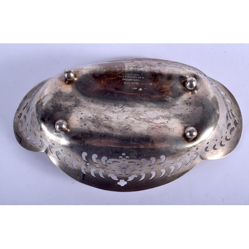 1062 - A VINTAGE TIFFANY & CO SILVER SWEET MEAT DISH. 111 grams. 19 cm x 11 cm.