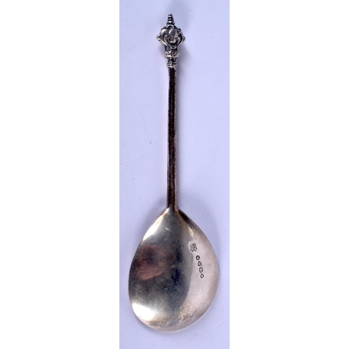 1070 - AN ANTIQUE SILVER APOSTLE SPOON. London 1883. 55 grams. 16.5 cm long.