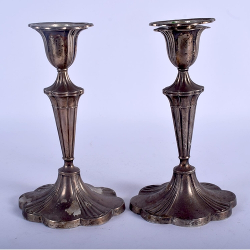 1084 - A PAIR OF ANTIQUE SILVER CANDLESTICKS. 480 grams weighted. 19 cm high.