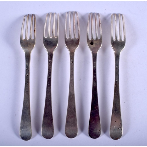 1135 - FIVE GEORGE III SILVER FORKS possibly by Thomas Northcote. 159 grams. (5)