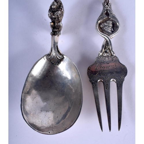 1170 - AN EXTREMELY RARE PAIR OF 18TH/19TH CENTURY CONTINENTAL SILVER UTENSILS of highly unusual form. 254 ... 