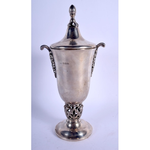 1172 - AN ARTS AND CRAFTS STYLE SILVER TROPHY. Birmingham 1928. 321 grams. 23 cm x 11 cm.