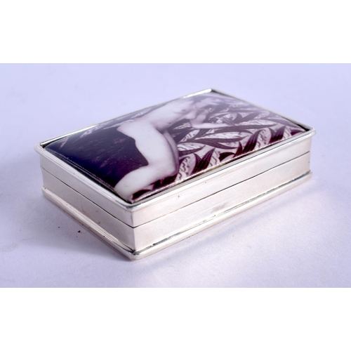 1202 - A SILVER EROTIC PILL BOX. 39 grams. 5 cm x 3.5 cm.