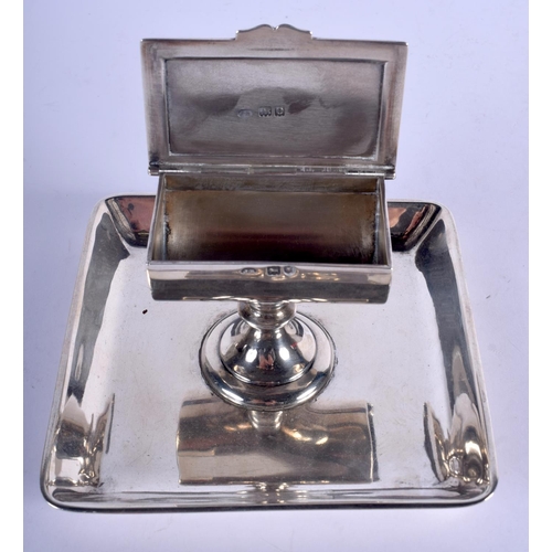 1233 - AN EDWARDIAN SILVER DESK STAND. London 1900. 264 grams. 12 cm x 6 cm.